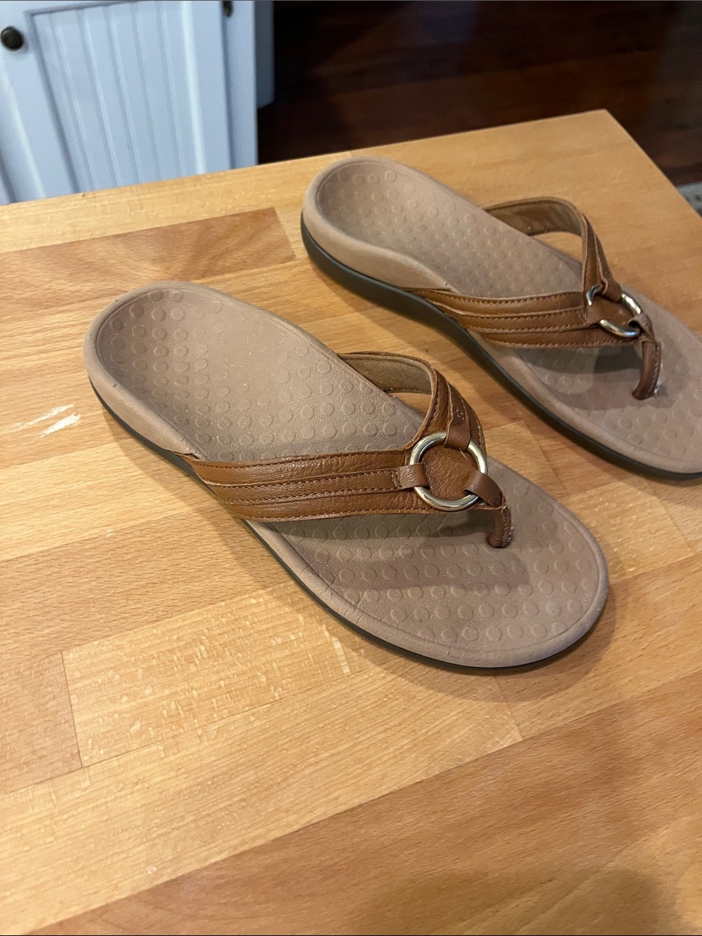 Women's Brown Vionic Comfort Flip Flop Sandals with Ring Accent. Cushioned sole
